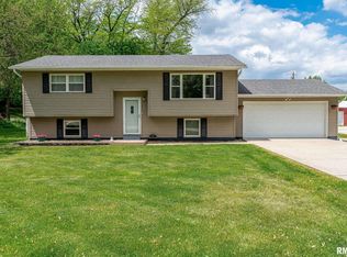 607 Briargate Dr, Colona, IL 61241