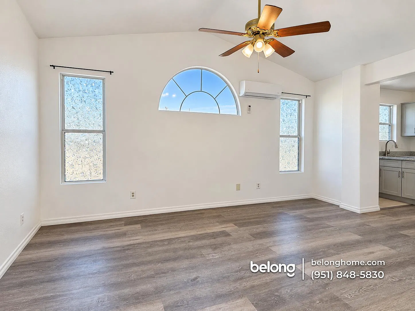 7565 Creighton Ct — Photo 3