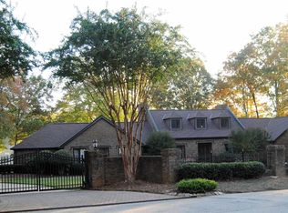 8715 Lake Forest Dr, Jonesboro, GA 30236