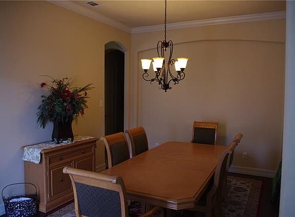 5th image of 708 Excalibur Dr