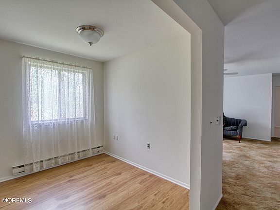 4th image of 6 Ironside Drive #A