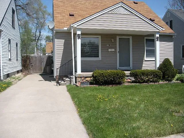 13508 Pullman St — Photo 1