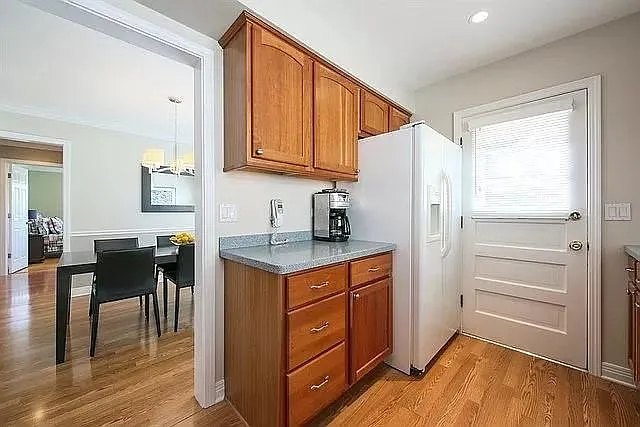 2 Tuttle Ave — Photo 7