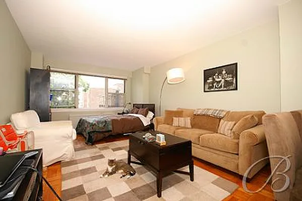 Sold by Bellmarc Realty | media 25