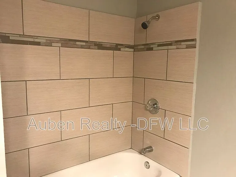 509 S Beverly St #3 — Photo 11
