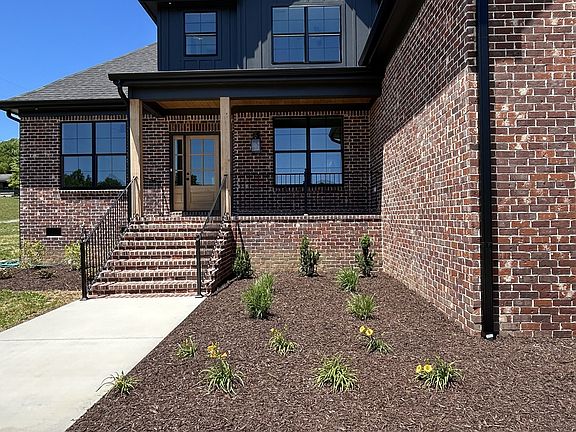 3rd image of 6595 Greenvale Rd