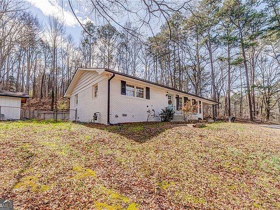 3rd image of 1540 Booze Mountain Rd SE