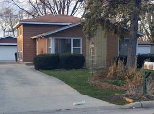 5516 Margie Ln, Oak Forest, IL 60452