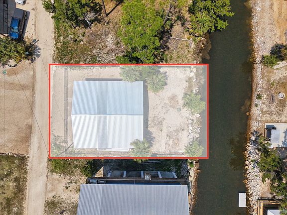 2nd image of 21470 Widgeon Rd