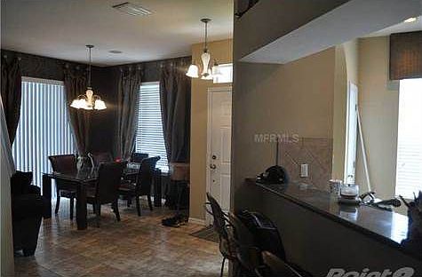 4th image of 704 Ashentree Dr