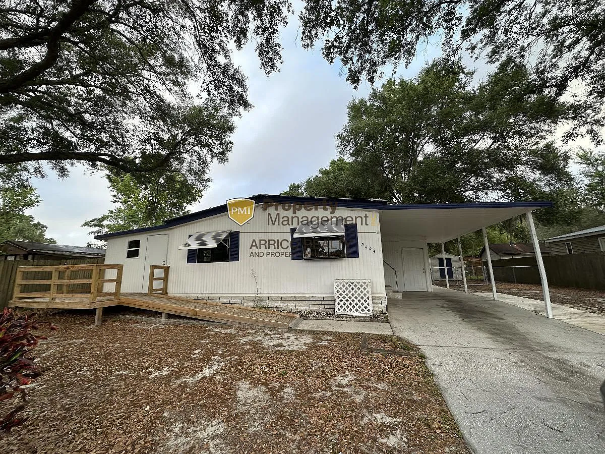 2 bed, 2.0 bath, 864 sqft, $1,450 — Photo 1