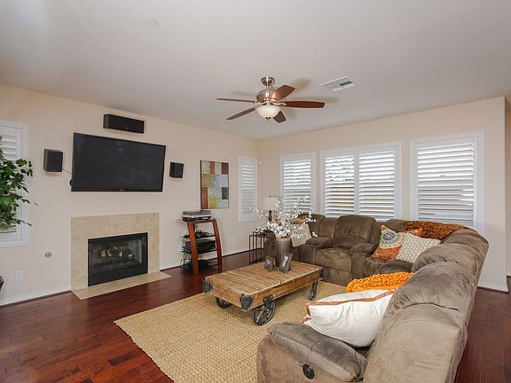 5th image of 338 Cobalt Dr