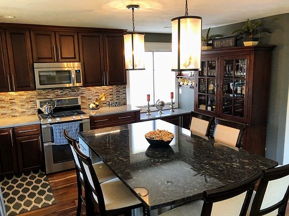4th image of 3376 Shoshone Dr SW