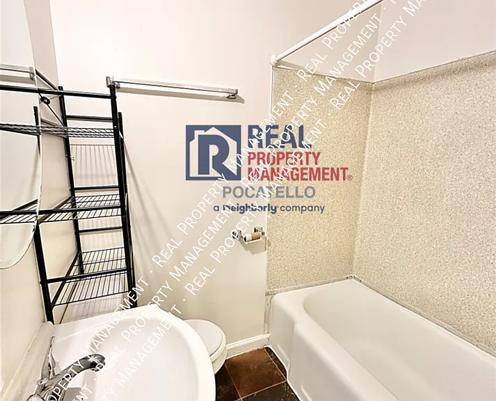 810 W Whitman St — Photo 6