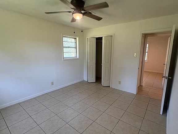 5th image of 136 Longwood Dr