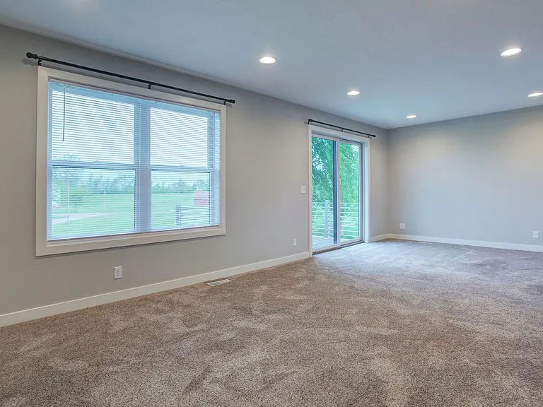 298 Northwest Xing — Photo 11