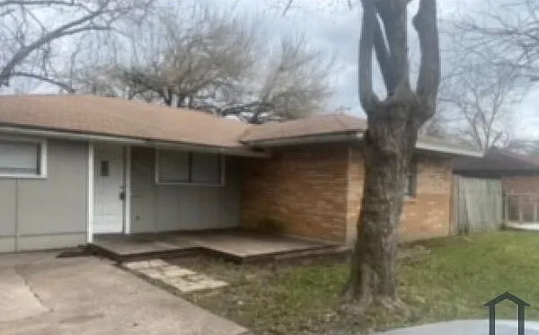 1314 N Natchez Dr