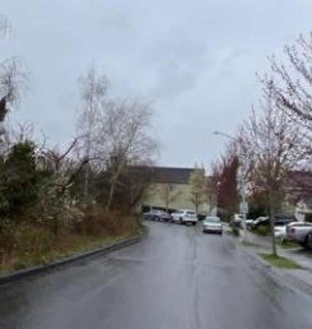 Exterior Neighborhood (street photo)