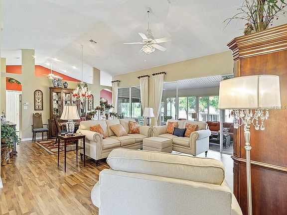 4th image of 4933 Sawgrass Lake Cir