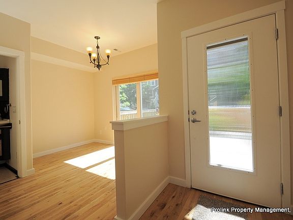 2nd Lvl - Dining Rm/Back Entry