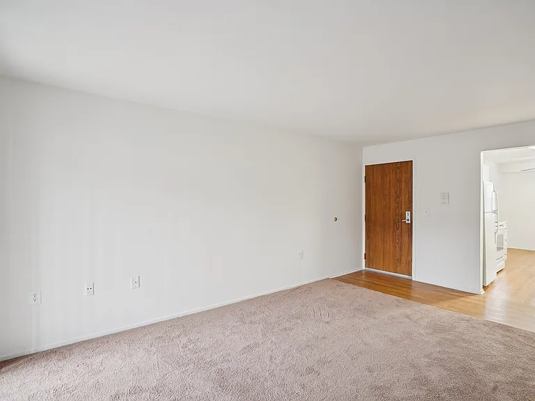 Brookwood Apartments — Photo 11