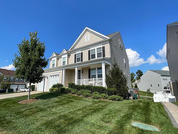 3rd image of 5848 Amanda Rose Ln