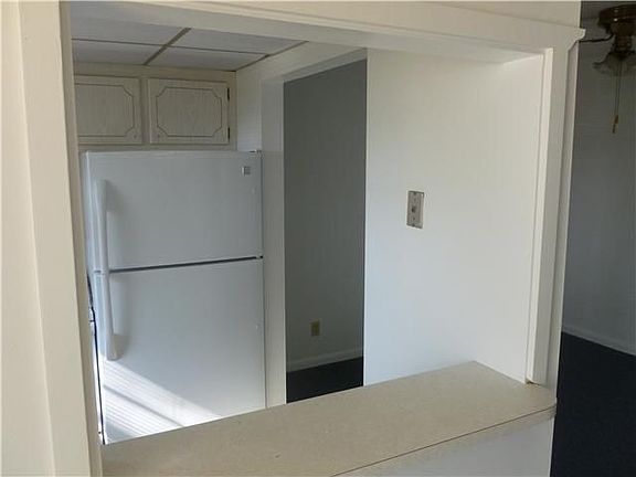 4th image of 65 Ventnor Dr #D