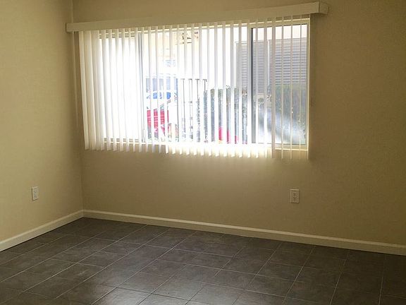 5th image of 1725 Centinela Ave APT 3
