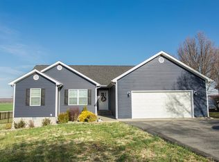 104 Pembroke Ln, Russellville, KY 42276