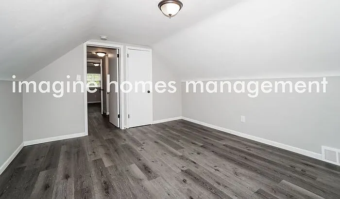 104 College Park Dr — Photo 9