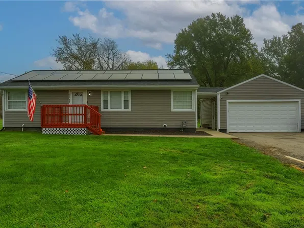 2611 Ridgewood Ct, New Castle, PA 16101