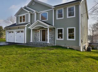 151 Pascack Rd, Park Ridge, NJ 07656