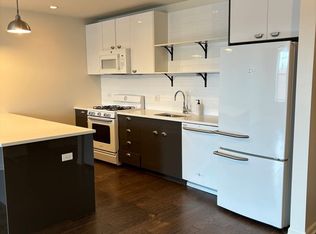 131 Newberry Ave #309, Libertyville, IL 60048