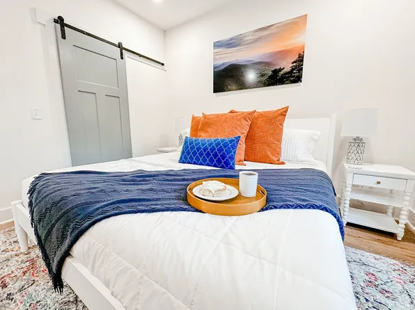 (undisclosed Address), Fayetteville, AR 72701