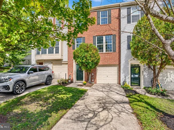 8806 Papillon Dr, Ellicott City, MD 21043