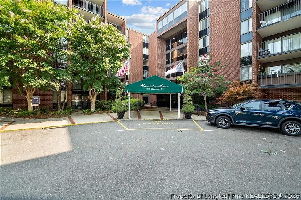 2 bed, 2.0 bath, 1073 sqft, $1,400 — Photo 1