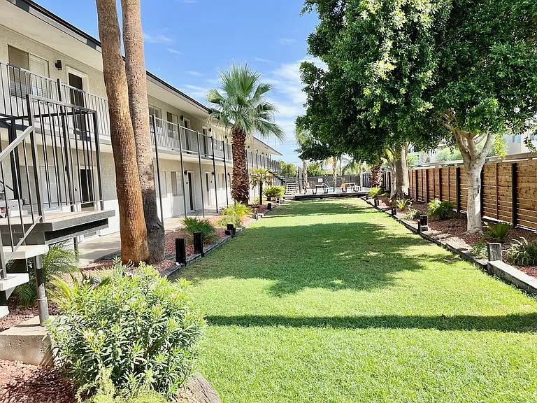 Mojave Apartments — Photo 31