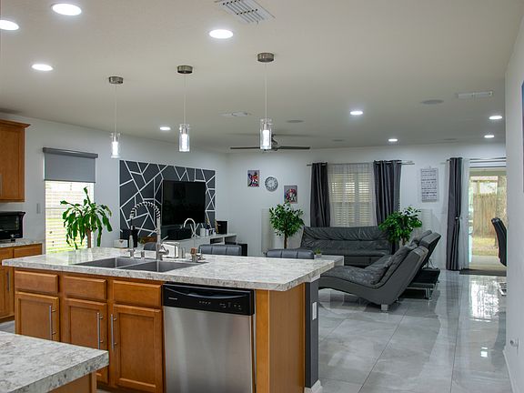 4th image of 8040 Brothers Walk Ln