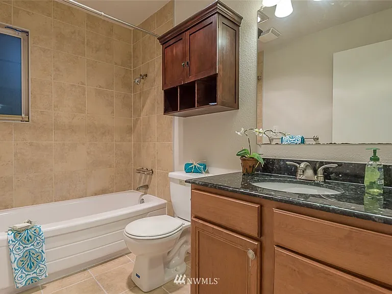 5321 N Pearl St #204 — Photo 16