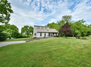 5040 Lakewood Rd, Gibsonia, PA