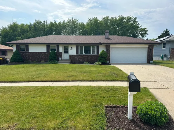 4420 Harvest Trl, Loves Park, IL 61111