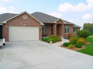 9102 Bigger St, Merrillville, IN 46410