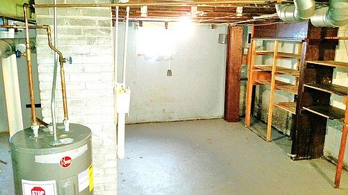 4th image of 7136 Greenhaven Dr
