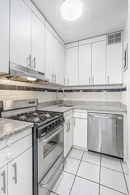 Rented by Compass | media 20