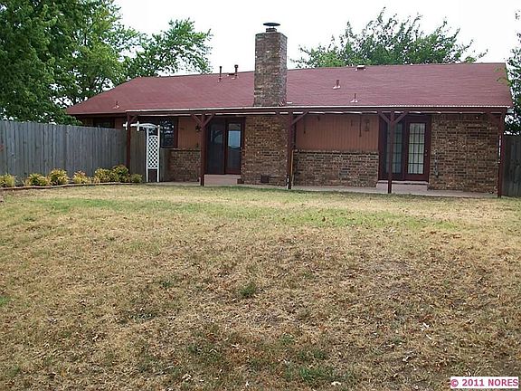 5th image of 624 Westwood Dr