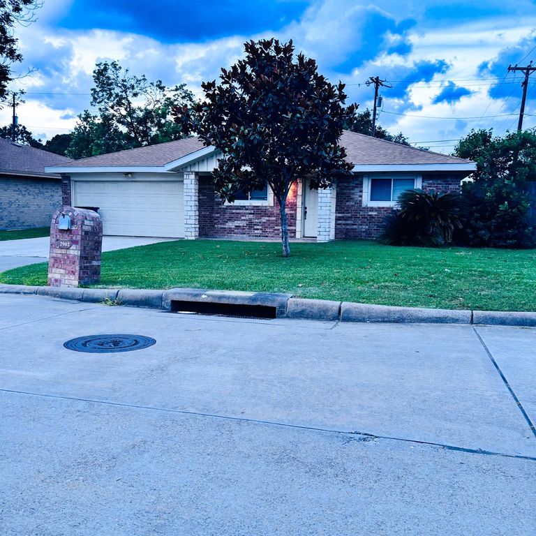 2902 19th Ave N, Texas City, TX - View 4