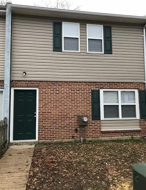 111 Huntsman Dr