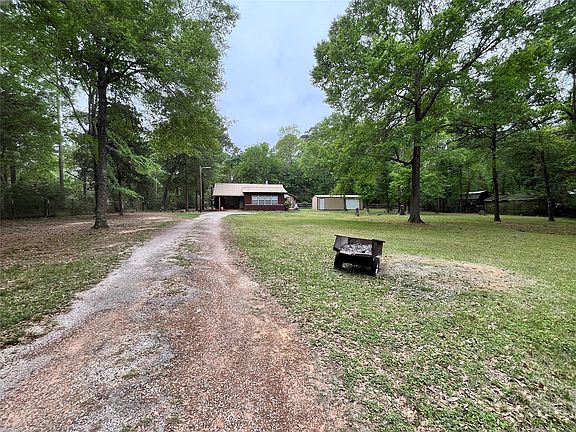 4th image of 25881 Pine Oak Dr