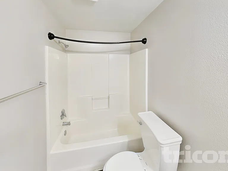 3402 NE 165th Ave — Photo 16