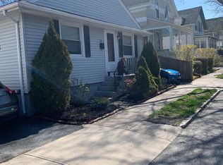 25 1/2 Thurston Ave, Newport, RI 02840